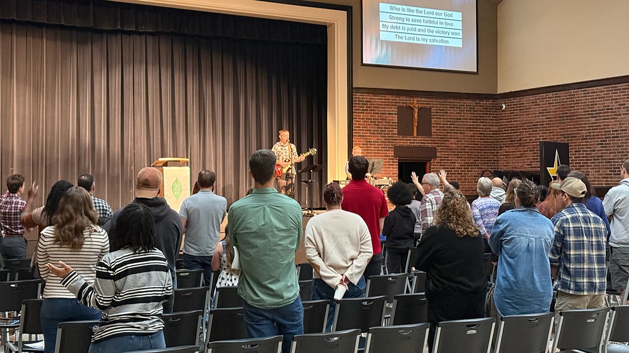 Congregation worshipping together on a Sunday morning in Minneapolis